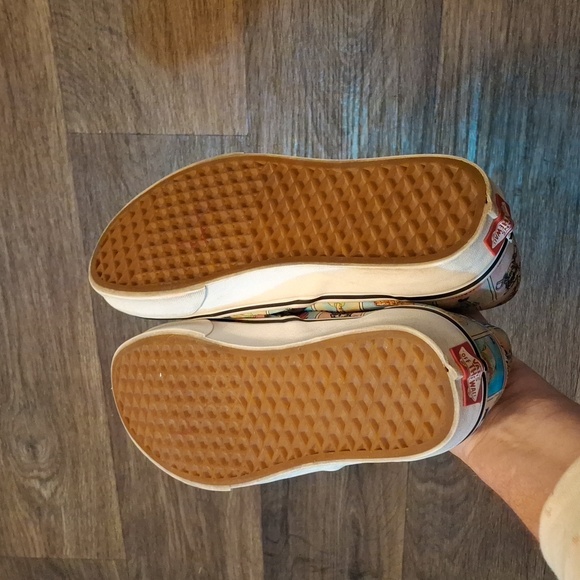 Los Vans Slip-On and Old Skool Honors the Traditional Lotería Card Game. - Picture 10 of 15